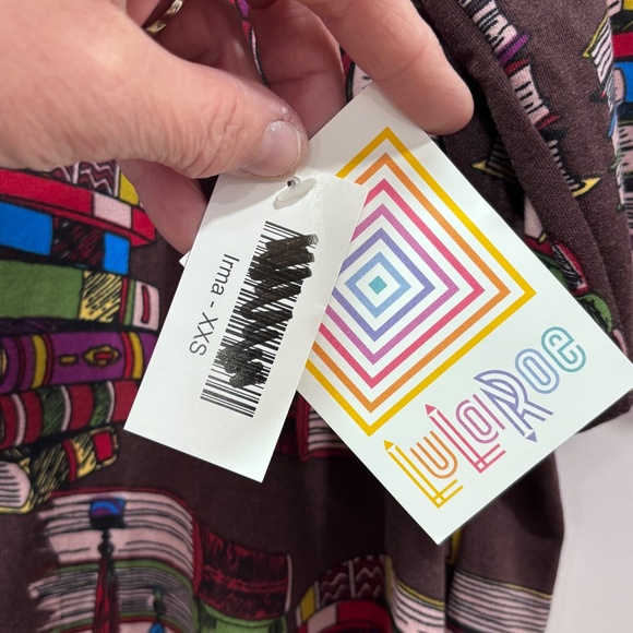 NWT LuLaRoe Irma tunic hi low hem book pattern very oversized XXS - Picture 10 of 13